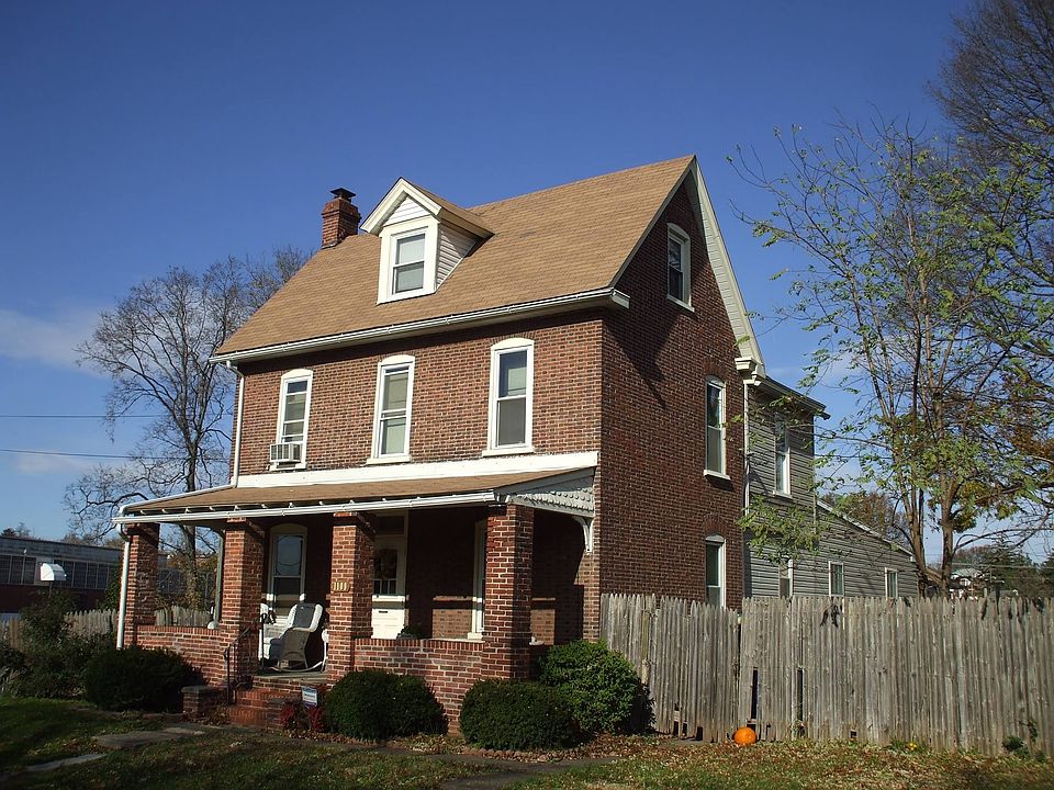 1109 Industrial Ave.