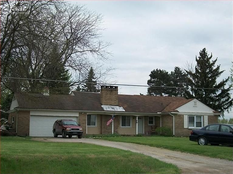 2328 E Cook Rd, Grand Blanc, MI 48439 Zillow