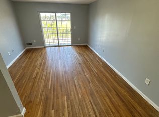 440 S 19th St #1F, Newark, NJ 07103