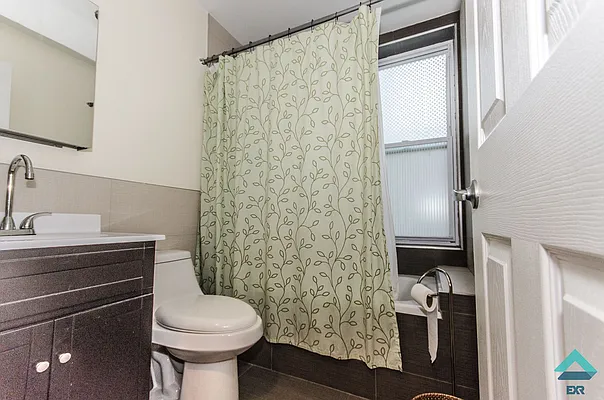 Rented by EXR | media 5