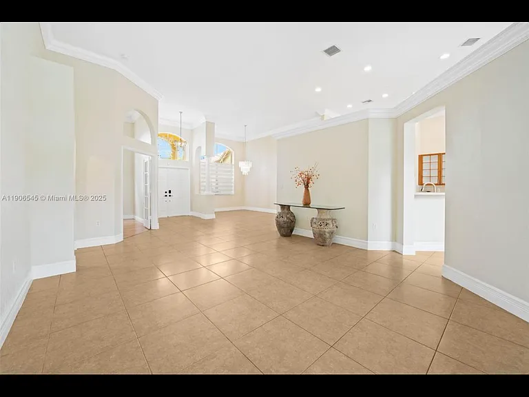 1873 NW 139th Ave — Photo 2