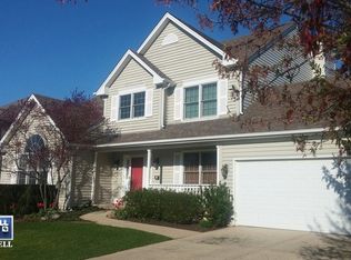 1804 Edgewood Dr, Algonquin, IL 60102