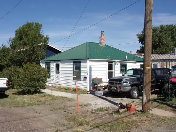 109 Russell St, Laramie, WY 82070