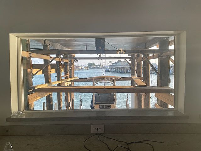 1st image of 713 N Yturria St