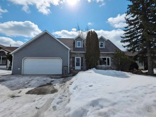 8909 N 102nd Ave, Grande Prairie, AB T8X 1E9