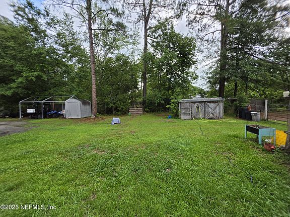 5th image of 5709 N TALL PINE Road