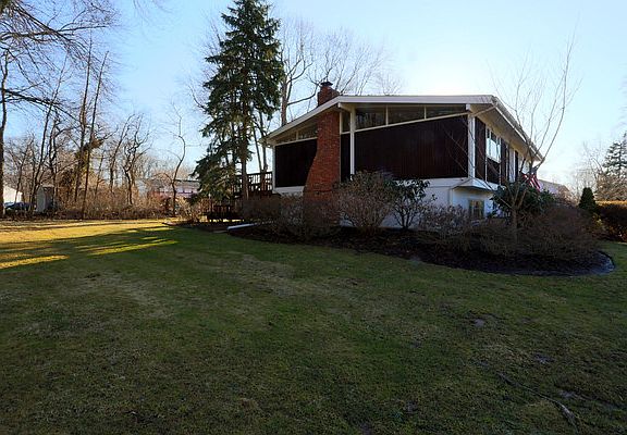2nd image of 51 Bluebird Dr