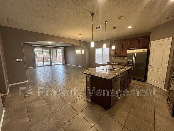3rd image of 9520 Andesite Dr NW
