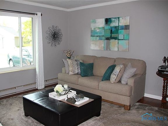 2nd image of 801 Lake Shore Dr
