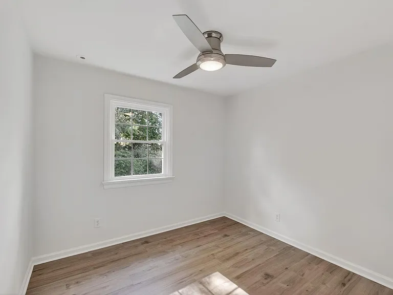 7 Georgetown Grn — Photo 36