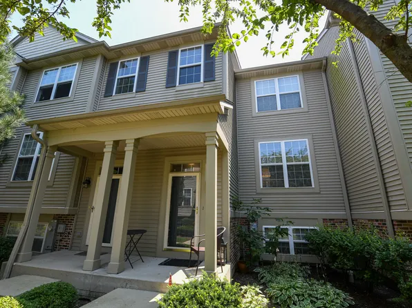 1104 Chadwick Dr, Grayslake, IL 60030