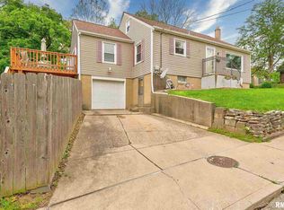 2016 W Edna Ct, West Peoria, IL