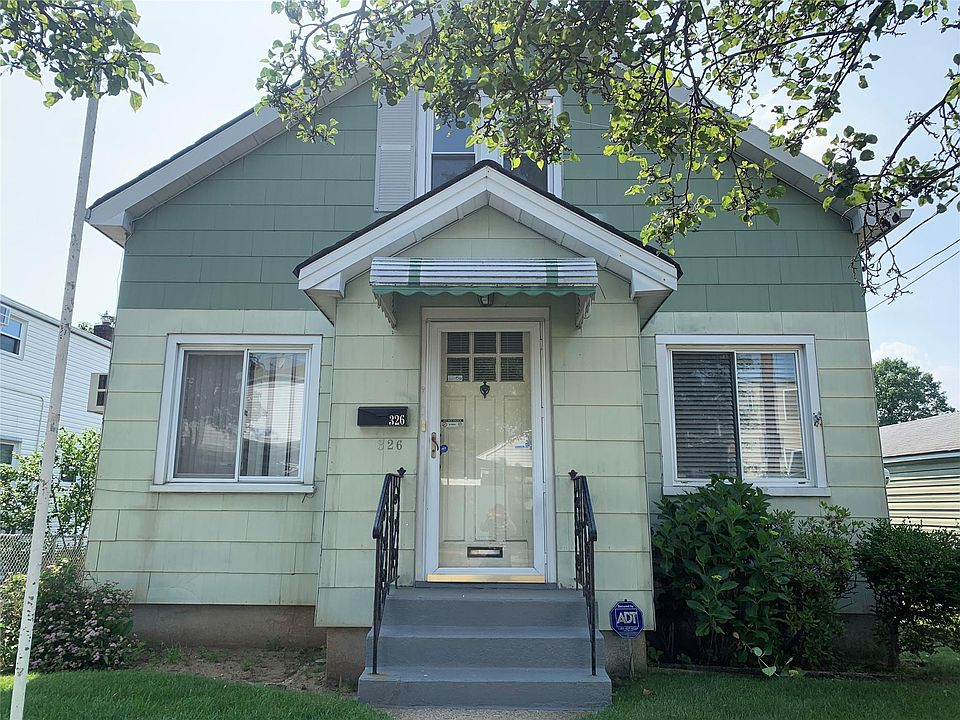 1st image of 326 Oakley Avenue