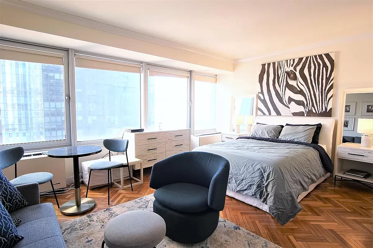 150 West 56th Street — Photo 2