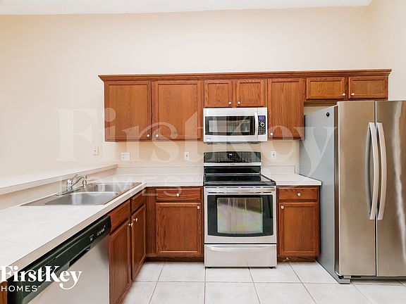 5th image of 1831 Wood Brook St