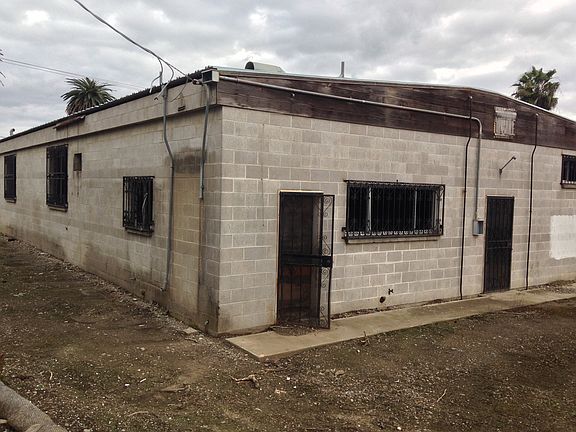 4th image of 207 E Las Palmas Ave