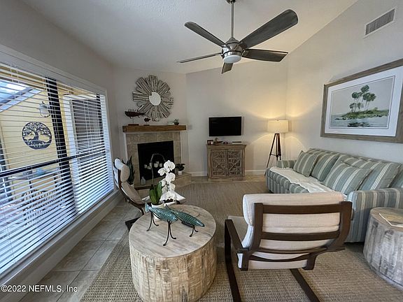 3rd image of 704 Sandcastle Dr