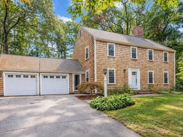 49 Old County Rd, Hingham, MA 02043