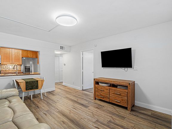 5th image of 9430 Boca Cove Circle #202