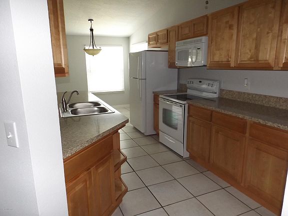5th image of 51 Emerson Dr NW