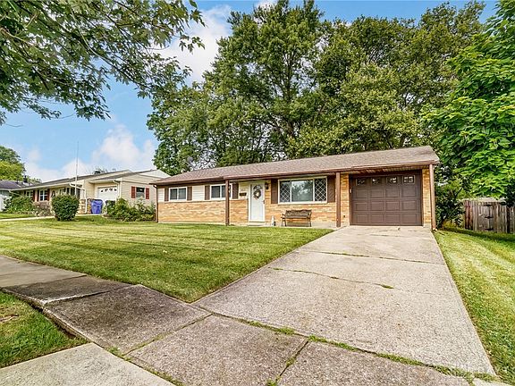 3rd image of 463 Rockford Dr