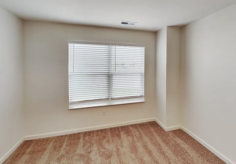 2835 Strauss Ln — Photo 7