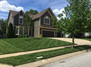 5918 W 152nd Ter, Overland Park, KS 66223