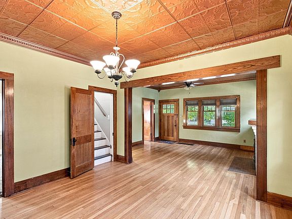 5th image of 842 N Litchfield Ave