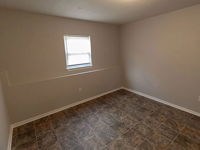 1011 W Ash St — Photo 23