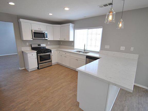5th image of 4361 Suffolk St