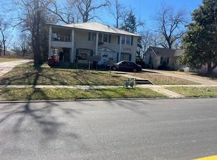 1108 W Main St, Clarksville, TX 75426