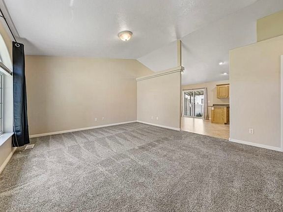 2nd image of 1184 S Oakmeadow Cir