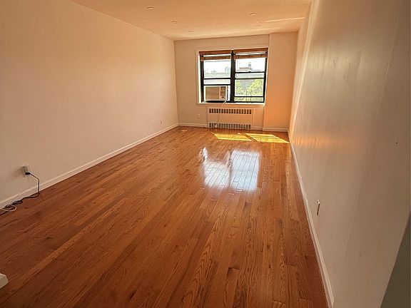 2nd image of 139-10 28th Road #6C