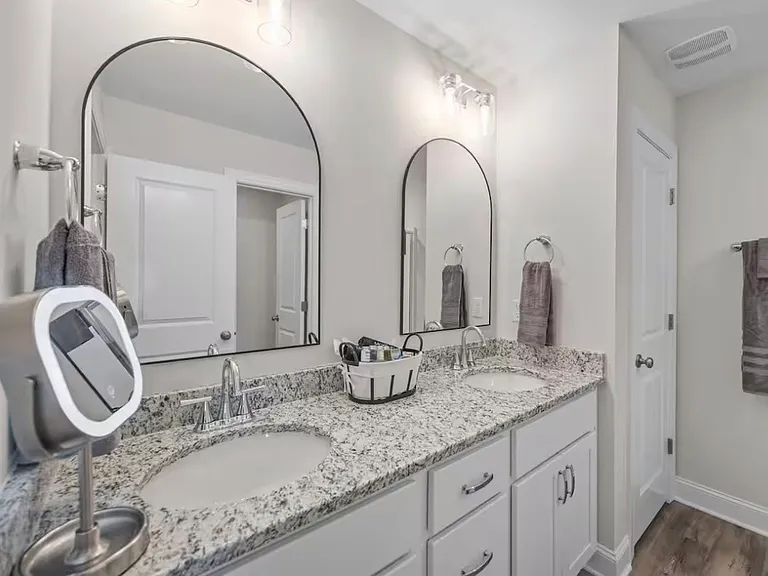 716B Sarah Rebecca Dr #B — Photo 10