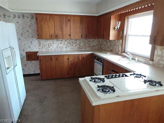 4th image of 3083 Endicott Way