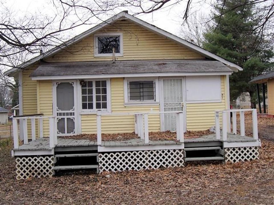 2nd image of 3618 Faxon Ave #1