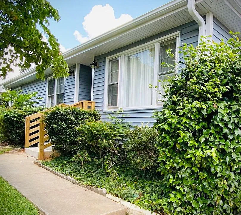 105 Carter St