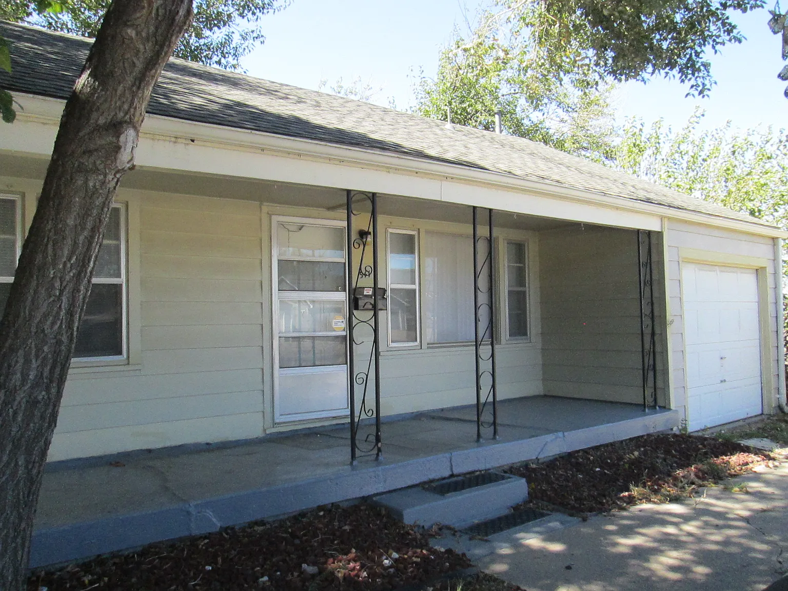 541 S Edgemoor St — Photo 2