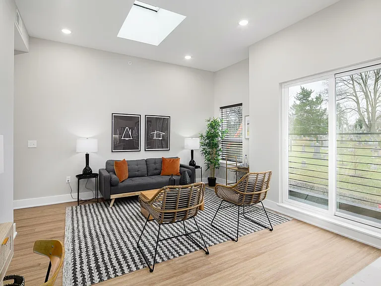 3915 Ridge Ave #201 — Photo 6