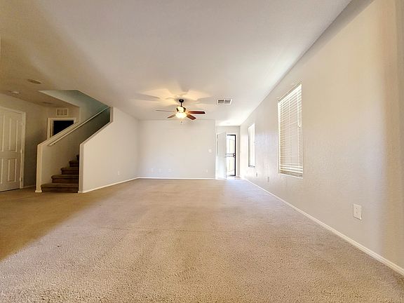4th image of 10126 Glen Aire Ave