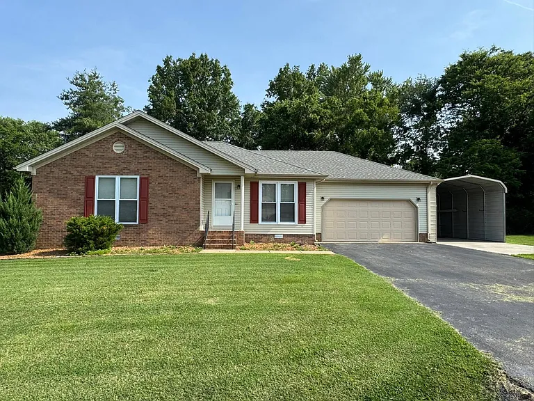 110 S Dove Ct — Photo 2