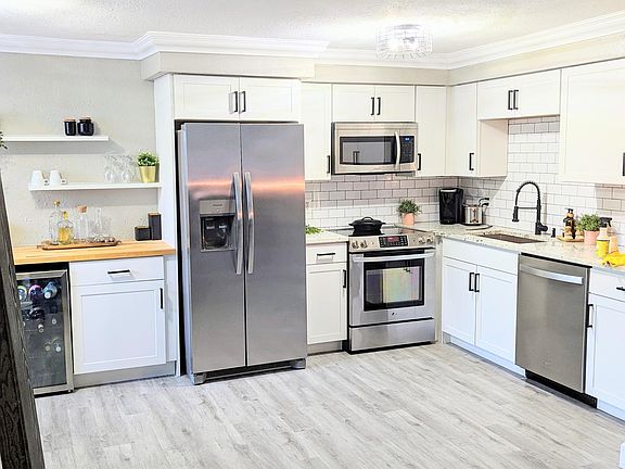 3rd image of 1812 NE 11th Ave APT 4