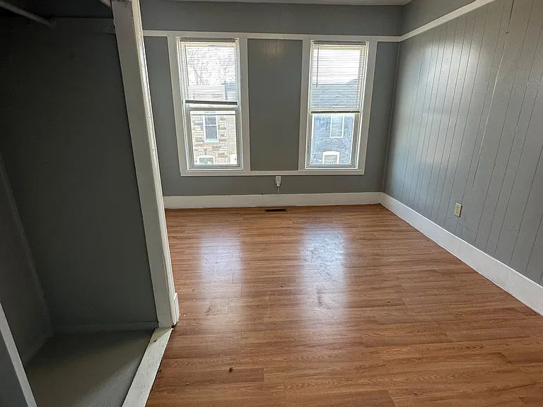 518 N Glover St — Photo 5