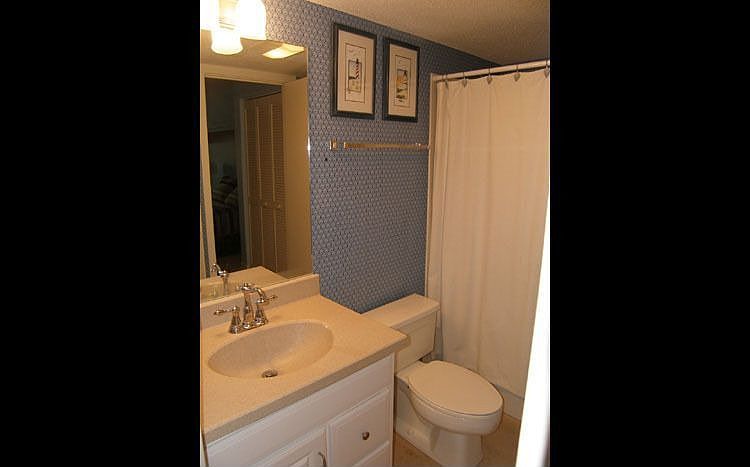 2nd image of 2351 Raquet Club Villas