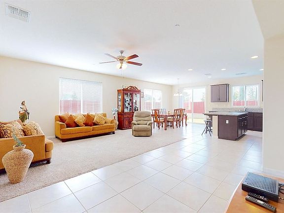 5th image of 2461 Stone Creek Dr