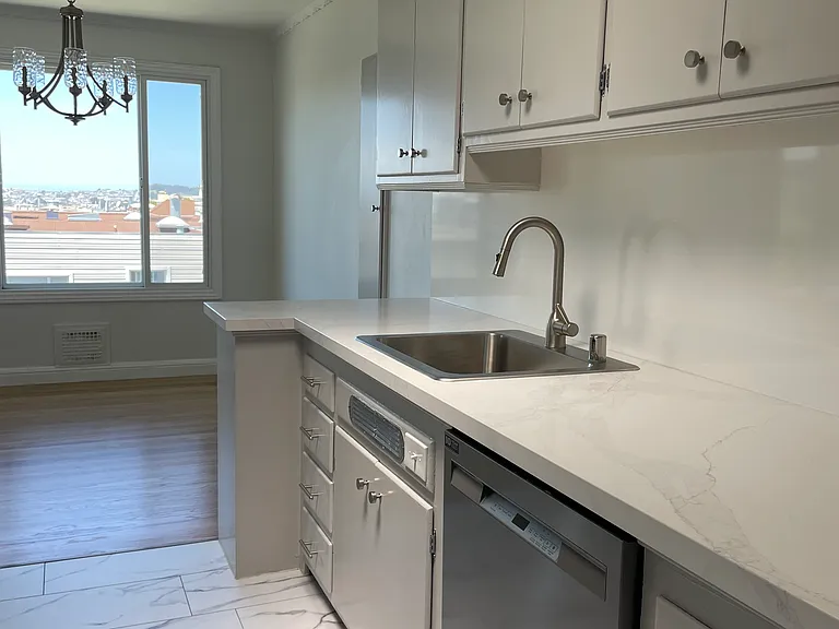 302 Euclid Ave — Photo 7