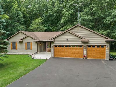W13939 Oak Haven Dr, Ripon, WI, 54971