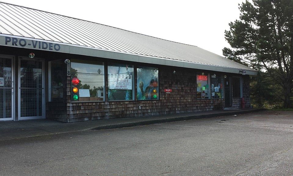 1st image of 718 N Montesano St