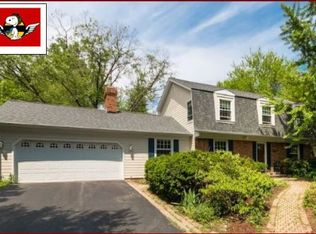 600 Millbrook Dr, Downers Grove, IL 60516