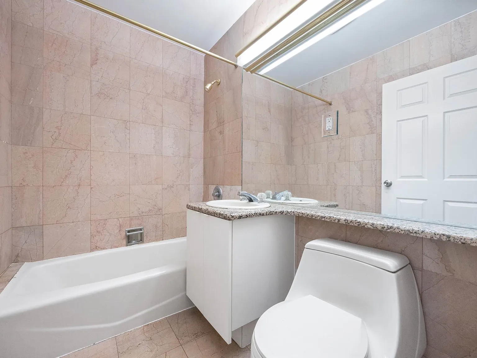 106 Fulton Street — Photo 4